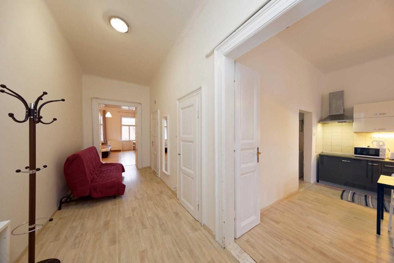 Peter'S Tower Apartments プラハ エクステリア 写真