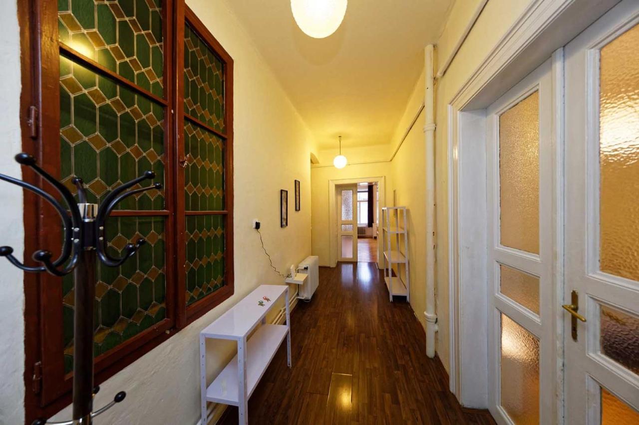 Peter'S Tower Apartments プラハ エクステリア 写真