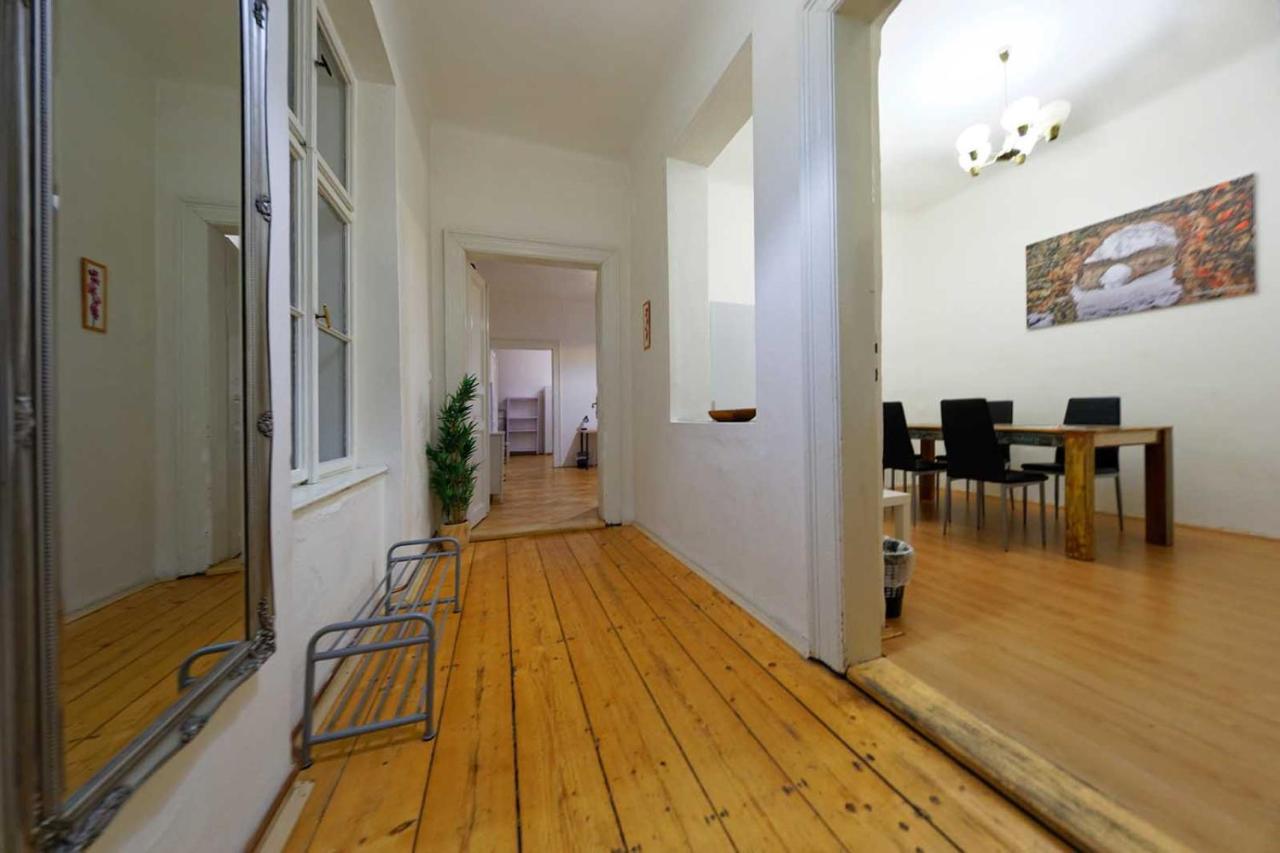 Peter'S Tower Apartments プラハ エクステリア 写真