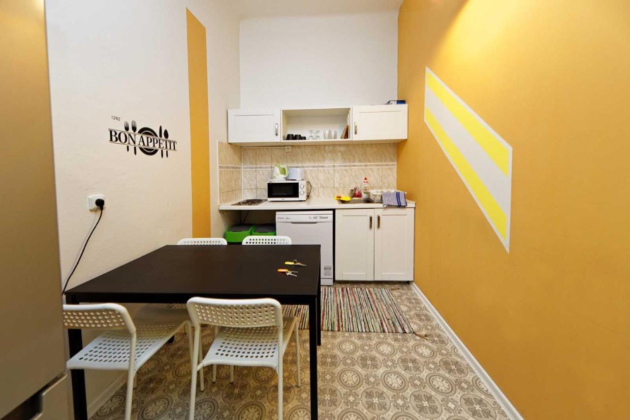 Peter'S Tower Apartments プラハ エクステリア 写真