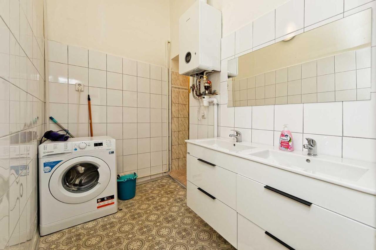 Peter'S Tower Apartments プラハ エクステリア 写真